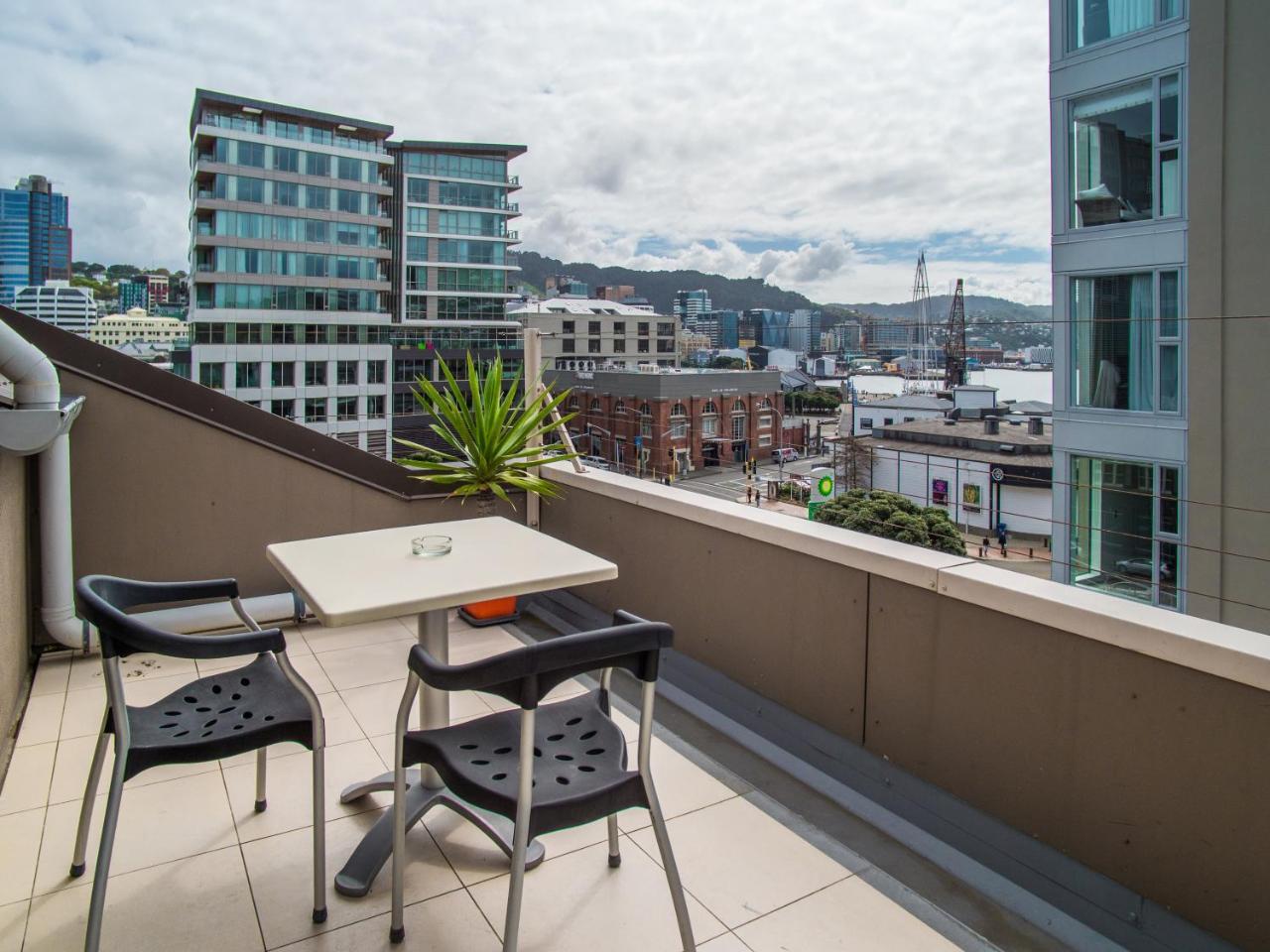 U Residence Hotel Wellington Ngoại thất bức ảnh